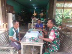 Babinsa Pos Ramil Darul Hikmah Ajak Warga Jaga Keamanan dan Waspada Saat Musim Hujan