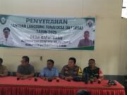 Babinsa Dampingi Penyaluran BLT DD di Desa Natai Baru, Pastikan Bantuan Tepat Sasaran