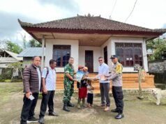 Bersinergi untuk Generasi Sehat: Babinsa Landih Awasi Penyaluran Bantuan Gizi