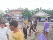 Koramil 1005-05/Mandastana Fokuskan Karya Bakti pada Kebersihan Pasar dan Saluran Air di Kecamatan Mandastana