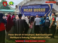 Pasar Murah di Sekumpul, Babinsa Koramil Martapura Dukung Pengendalian Inflasi