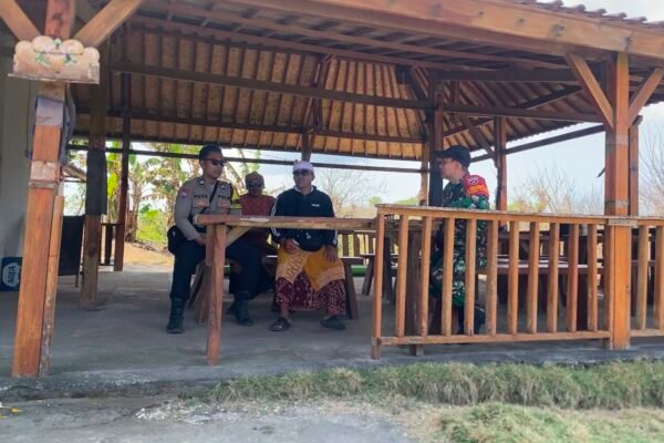 Kolaborasi Babinsa dan Masyarakat Untuk Keamanan Angel Bilabong