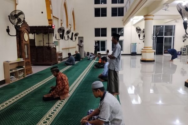 Babinsa Kodim 1420/Sidrap Jadi Jembatan Hubungan dengan Warga Lewat Safari Subuh