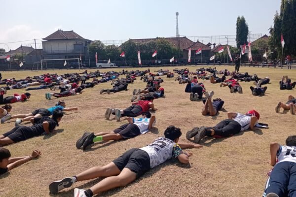 Semangat Atlet Klungkung Terus Membara dalam Latihan Kekuatan Fisik di TC