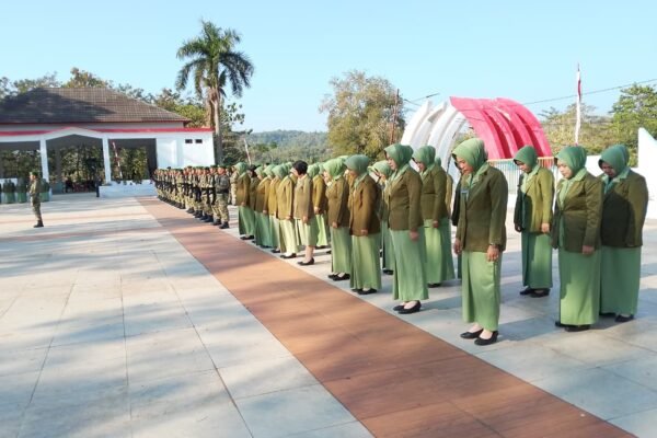 Kodim 1412/Kolaka Rayakan HUT TNI ke-81 dengan Ziarah di TMP Watalara