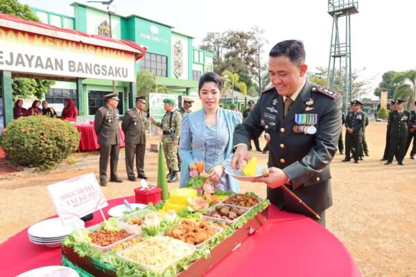 Letkol Inf Adhy Irawan Pimpin Upacara Peringatan HUT TNI ke-81 di Tanah Laut