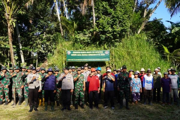 Perbaikan Irigasi di Desa Bunutin, TNI Perkuat Ketahanan Pangan Masyarakat