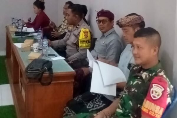 Babinsa Terlibat dalam Musyawarah Desa Pengiangan untuk Rencana Pembangunan