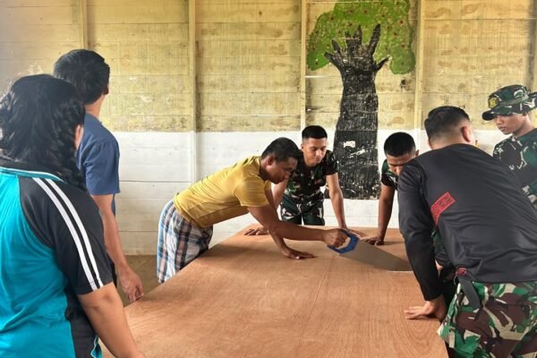 Kolaborasi TNI dan Warga Perbaiki SDN 1 Tumbang Baraoi untuk Pendidikan Berkualitas