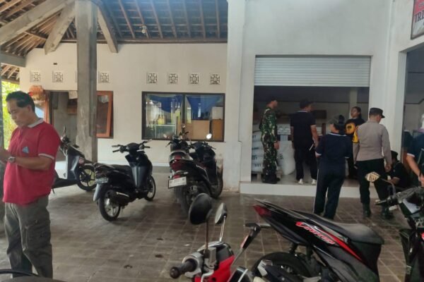 Babinsa Timuhun Awasi Proses Program Desa untuk Evaluasi dan Perbaikan