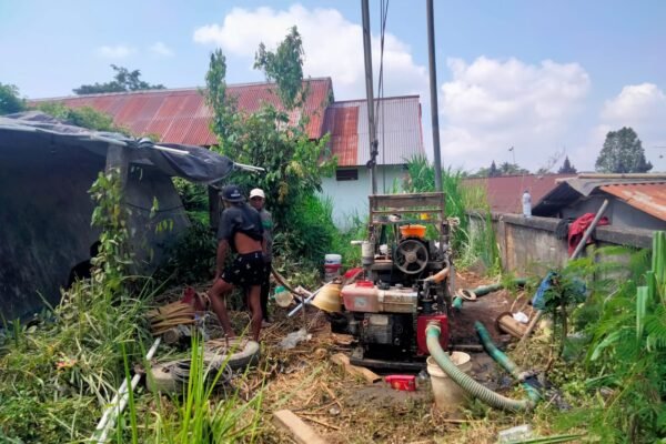 TNI Dampingi Proyek Sumur Bor untuk Tingkatkan Akses Air Bersih di Sulahan