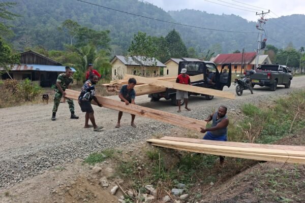 Kampung Yamboi Antusias Sambut TMMD ke-130 Bersama TNI