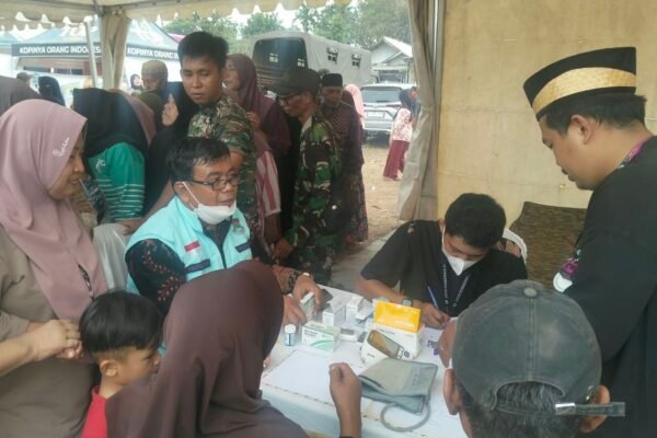 Antusiasme Masyarakat Terhadap Layanan Kesehatan Gratis TMMD ke-130