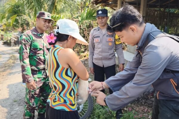 Inisiatif Vaksinasi Rabies untuk Selamatkan Hewan dan Warga di Gadungan