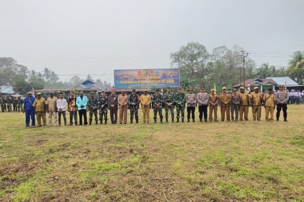 Kerjasama TNI dan Masyarakat Warnai Pelaksanaan TMMD di Nabire