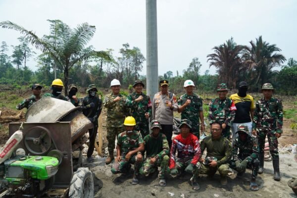 Inspeksi Bupati Irwan Terkait Proyek TMMD ke-130 di Luwu Timur