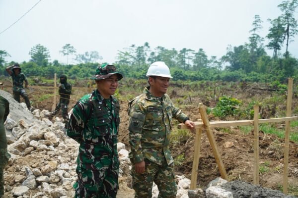 TMMD ke-130: Perbaikan Jalan Parumpanai untuk Hadapi Masalah Banjir