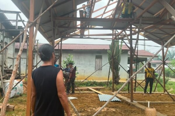 Proses Pembangunan Rumah Bu Suhanim Ciptakan Harapan Baru di Dusun Nahaya