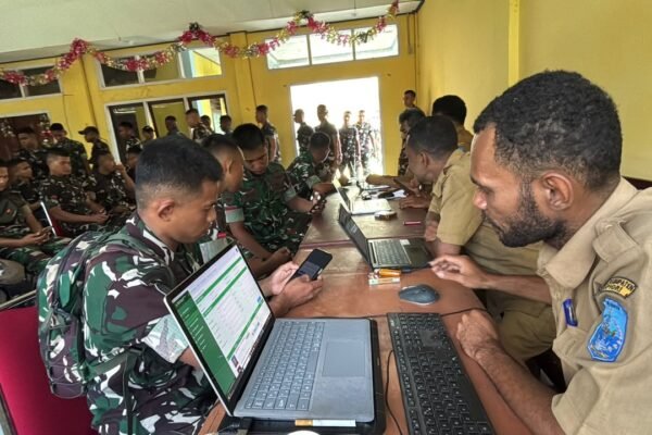 Yonif TP 859/RBK dan Disdukcapil Perkuat Konektivitas Digital di Papua