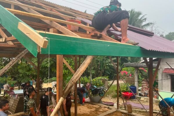 Rumah Impian Bu Suhanim Mulai Terbangun Berkat Dukungan TNI