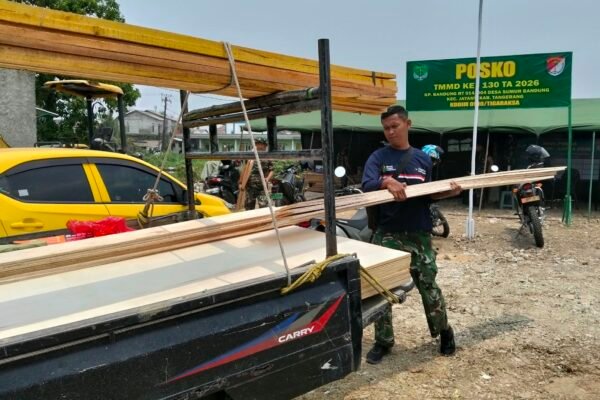 Koordinasi Satgas TMMD ke-130 untuk Distribusi Material Pembangunan Infrastruktur