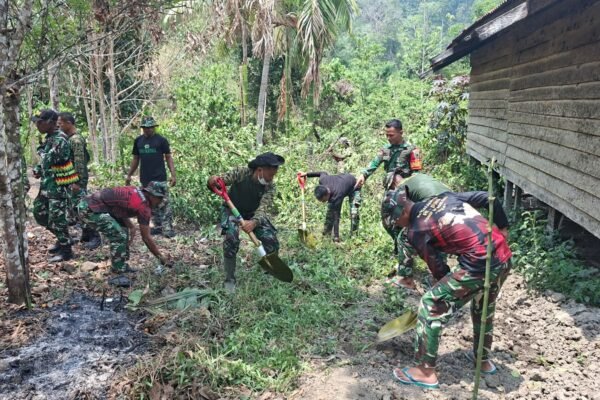 Sinergi TNI dan Warga dalam Persiapan Fasilitas Sanitasi yang Sehat
