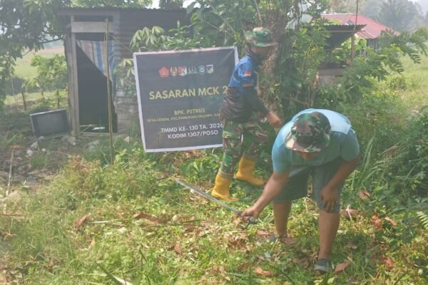 Satgas TMMD ke-130 Mulai Bersihkan Lokasi MCK di Desa Leboni