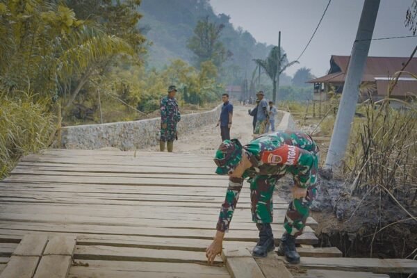 Dansatgas TMMD 130 Berikan Dorongan Semangat di Lapangan Luwu Timur