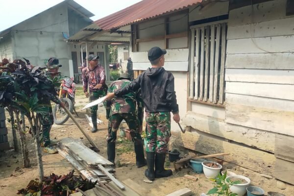 Satgas TNI Mulai Rehabilitasi Rumah Tidak Layak Huni di Poso