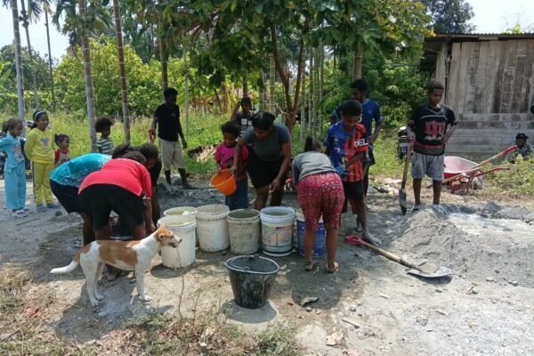 Keterlibatan Perempuan Papua Memperkuat Program TMMD di Manokwari Selatan