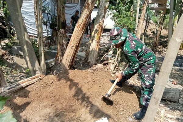 Satgas TMMD Tulungagung Siapkan Rumah Layak untuk Suparlan dengan Renovasi Mendalam