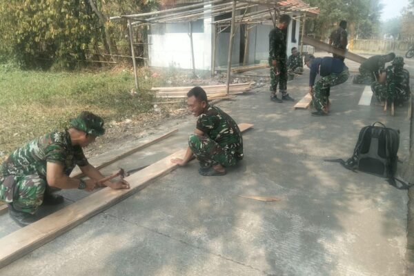 Dedikasi Anggota Satgas TMMD dalam Membangun Infrastruktur Desa di Tangerang