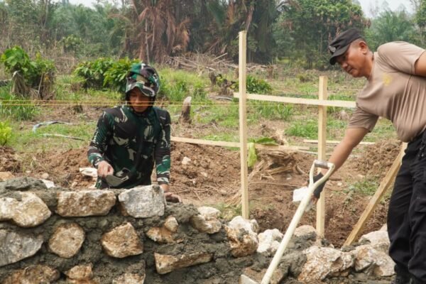 Kolaborasi TNI, Polri, dan Masyarakat dalam Upaya Pembangunan Desa
